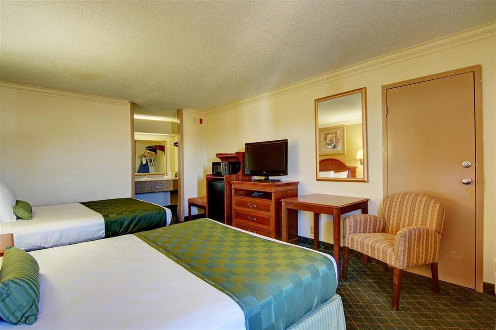 Hotel Ramada By Wyndham Macon Habitación foto